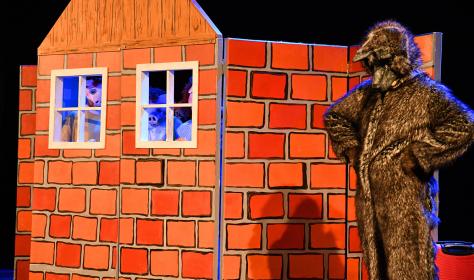 Teatralna Niedziela - "Trzy świnki"
