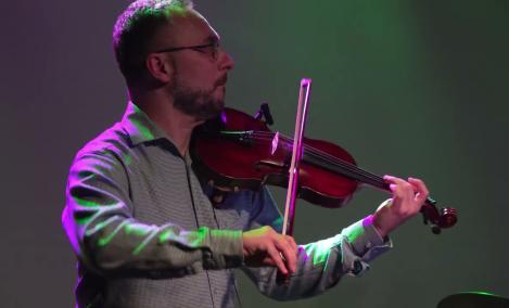 Embedded thumbnail for Afanasjew Szymanowski Quartet w utworze pt. &quot;Zielono mi&quot;