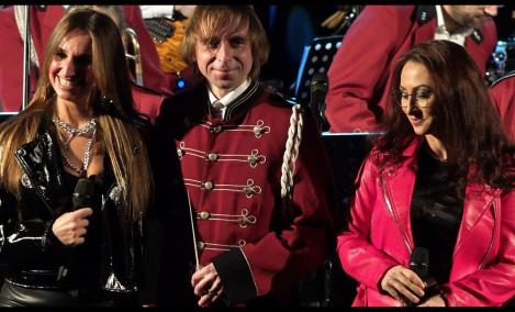 Embedded thumbnail for NOWOROCZNY KONCERT MIEJSKIEJ ORKIESTRY DĘTEJ / Jowita Kowalewska &amp; Anna Krystek / Dyrygent: Dariusz Piechowiak