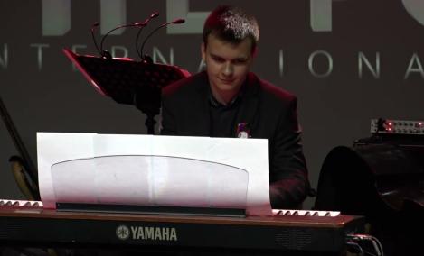 Embedded thumbnail for Fragmenty z koncertu Szkoły Fortepianu d – moll, Doroty Mól podczas Międzynarodowego Dnia Jazzu