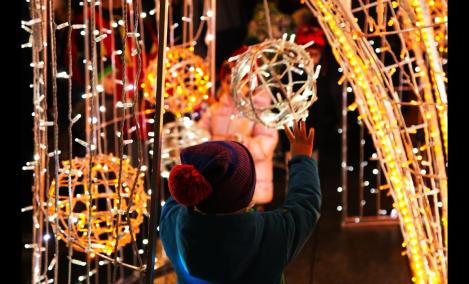 Embedded thumbnail for Dzierżoniowski Jarmark Bożonarodzeniowy