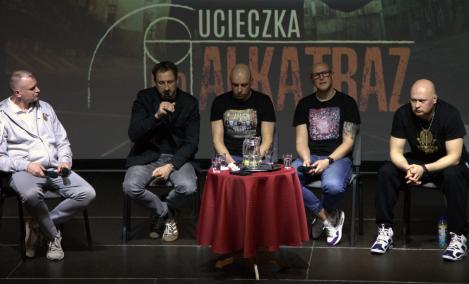 Embedded thumbnail for UCIECZKA DO ALKATRAZ - Spotkanie z autorami i bohaterami filmu 10.04. 2026 Sala koncertowa DOK Dzierżoniów