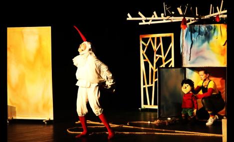 Embedded thumbnail for Teatralna Niedziela dla Dzieci / &quot;Dziadek Mróz, czyli po co komu zima?&quot;