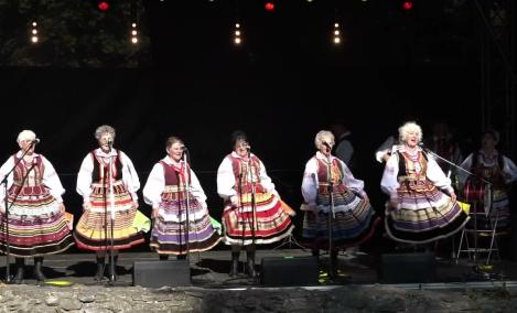 Embedded thumbnail for 23. JARMARK PSZCZELARSKI &quot;MIODOBRANIE&quot;  Zespół Folklorystyczny Górzanie