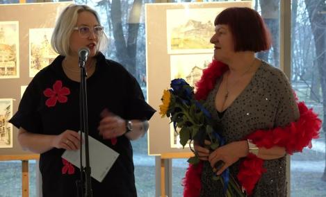 Embedded thumbnail for JEDEN KSIĘŻYC - JEDNA ZIEMIA Wystawa akwareli Izabeli Sehn - Wójcik 06.03.26 Galeria na Piętrze